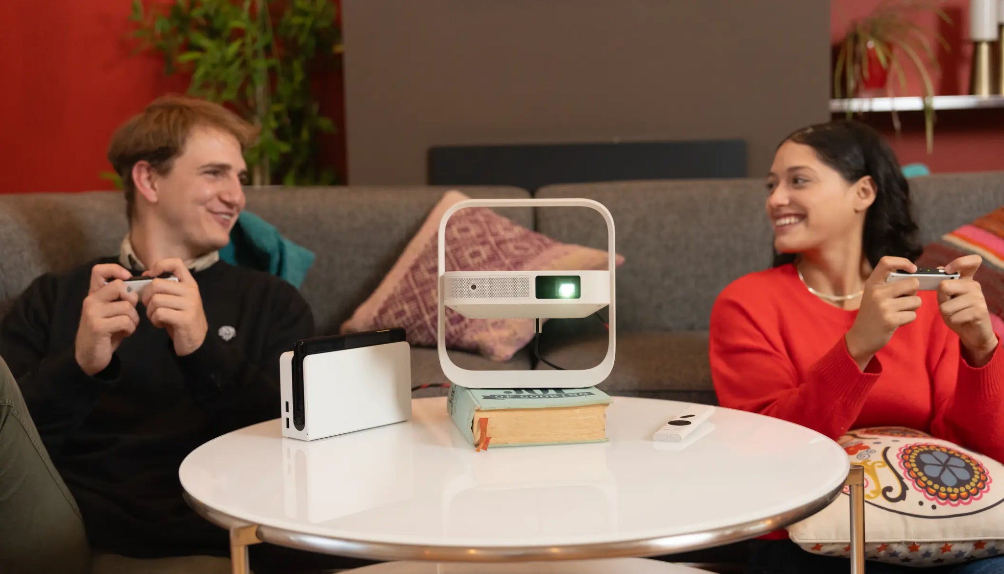 Elfin Flip Plus tragbarer Projektor für Nintendo Switch Elfin Flip Plus tragbarer Projektor für Nintendo Switch